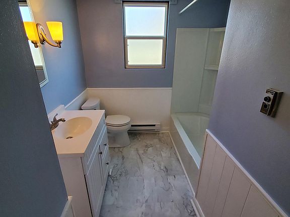 3rd image of 2405 Saratoga Dr