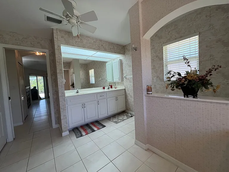 17146 Marydale Rd — Photo 33