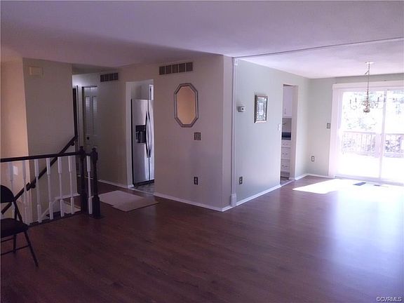 2nd image of 1711 White Cedar Ln
