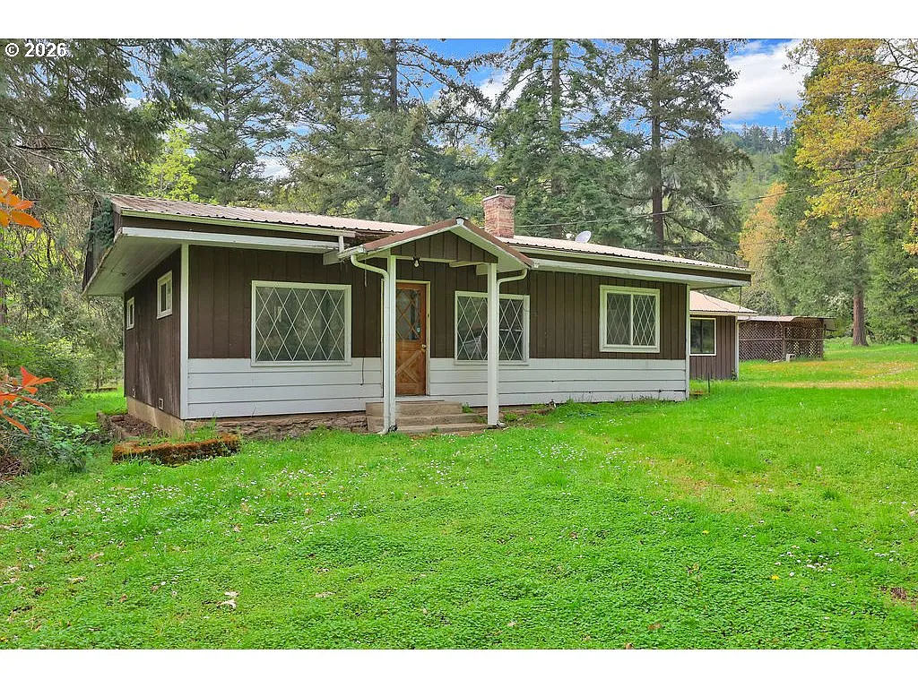 544 Lou Gray Dr photo 1