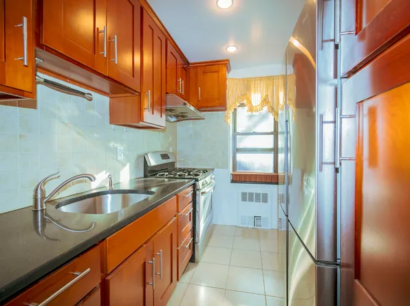 33-44 Junction Boulevard image 16 of 25