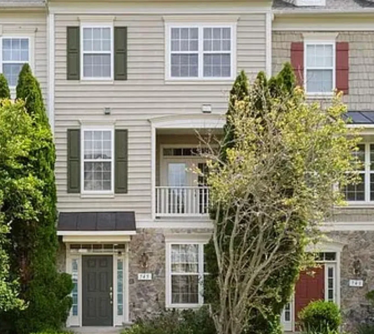 3 bed, 1928 sqft, $3,100 — Photo 1