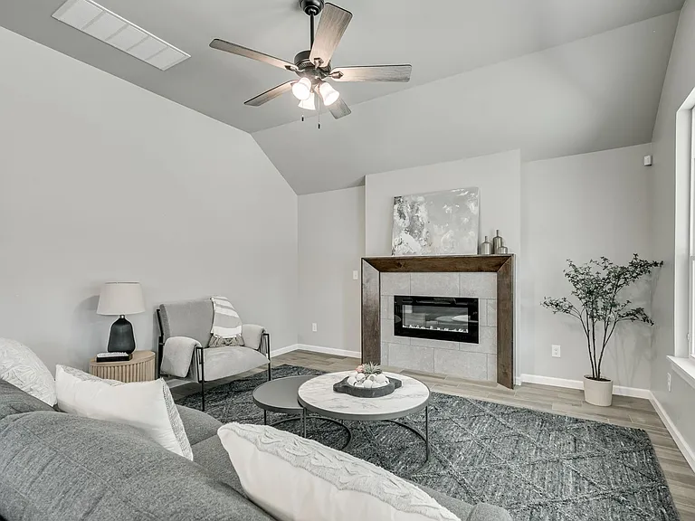 1007 Magnolia Dr — Photo 4