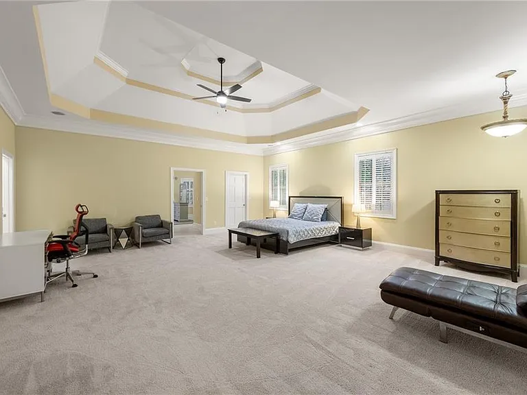 680 W Paces Ferry Rd NW — Photo 24