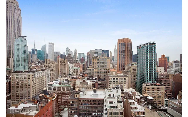 Rented by Douglas Elliman | media 14