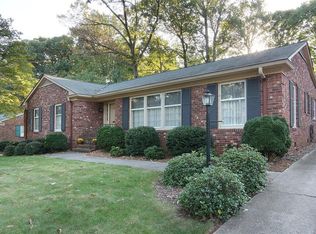 3105 Northampton Dr, Greensboro, NC 27408