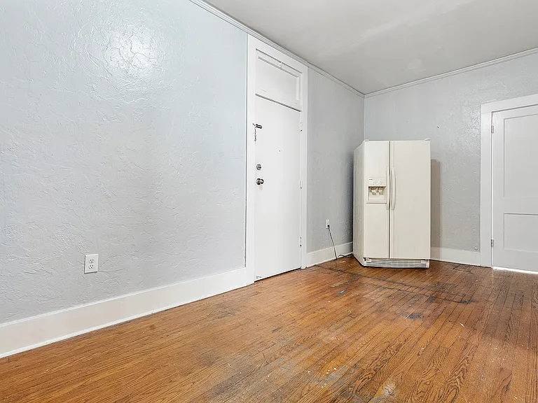 67 Glen Royal Pkwy #8 — Photo 3