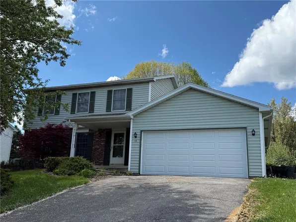 33 Parnell Dr, Churchville, NY 14428