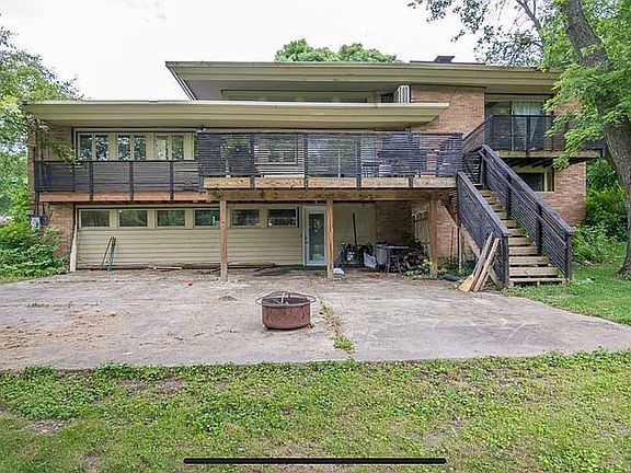 4th image of 2479 S Green Links Dr
