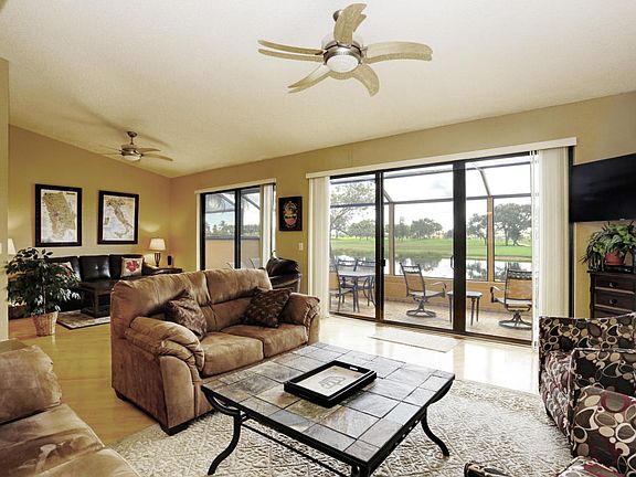 Home For Sale In Pga National