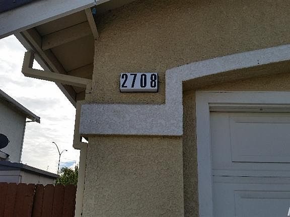 3rd image of 2708 Wisteria Ln