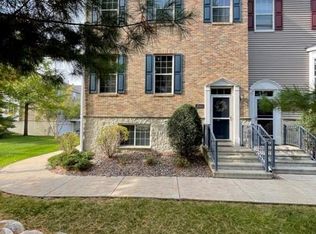 15611 Prospect Rd, Eden Prairie, MN 55347