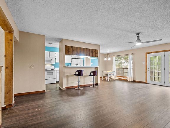 5th image of 86 Shady Bluff Dr