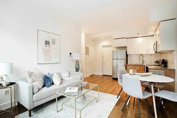 Rented by Douglas Elliman | media 15