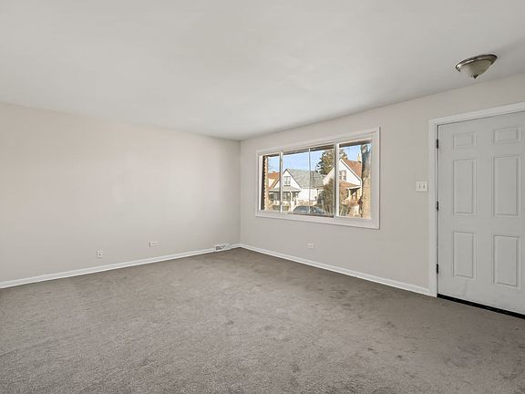 2nd image of 10214 S La Salle St