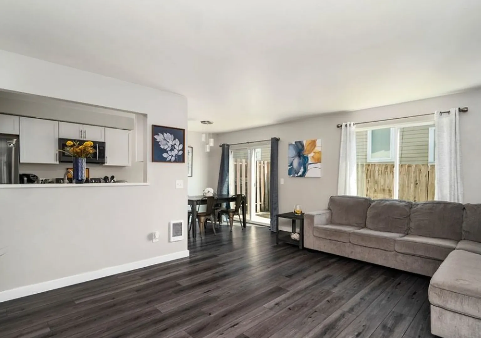 Don't Miss This Turn-Key Duplex in Milton! — Photo 2