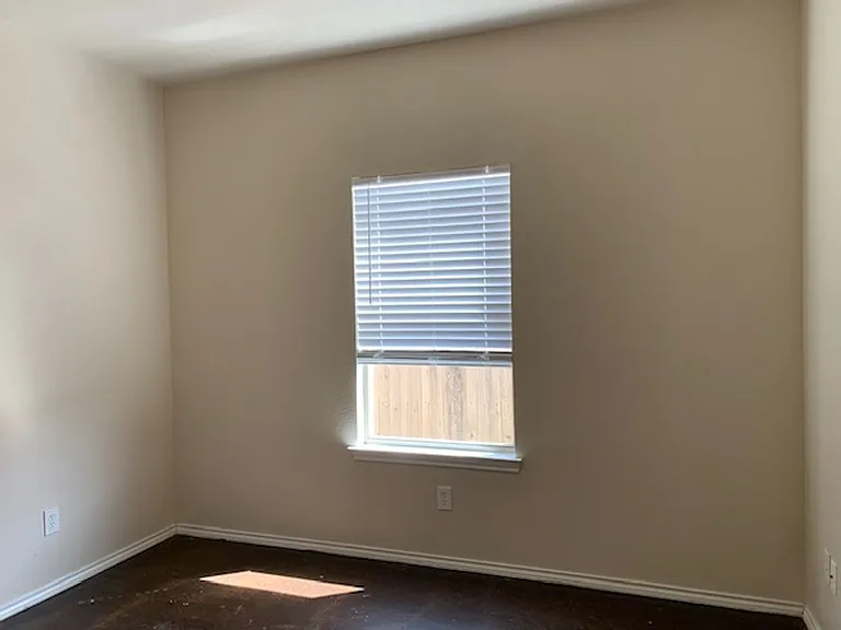 5731 Golf Hts #1 — Photo 13