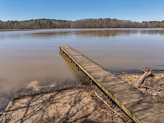 4th image of 102 S Little River Run