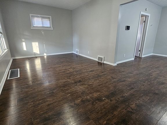 3rd image of 4908 Eichorn Ave Unit 1