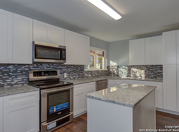 2nd image of 502 Bexar Dr