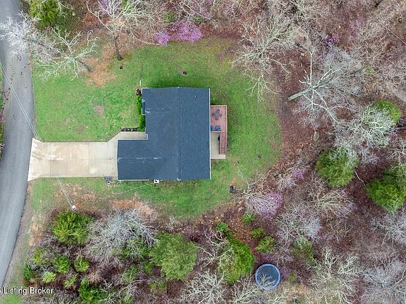 4th image of 44 Deerwood Ln