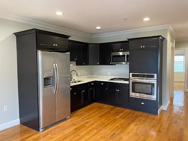 2 bed, 927 sqft, $2,600 — Photo 3