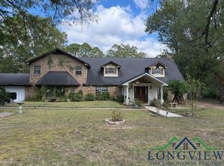 164 W Hayden St, Carthage, TX 75633