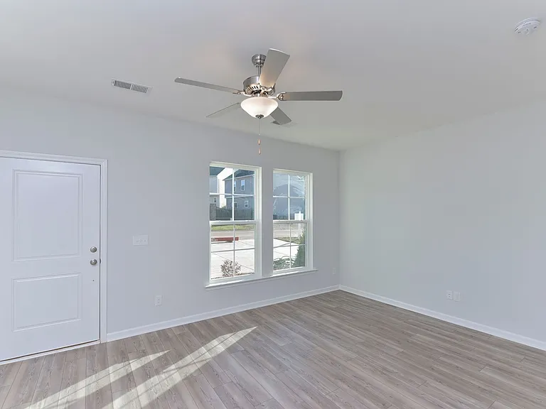 185 Northwood St — Photo 5