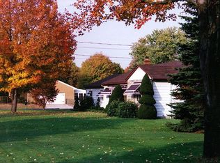 13272 Parkview Ave NW, Uniontown, OH
