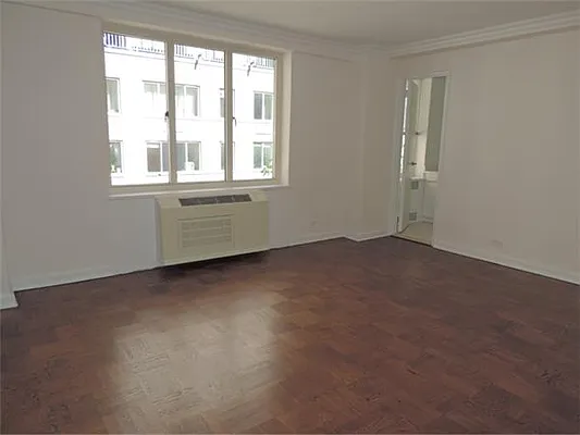 Rented by essential NEW YORK Real Estate | media 12