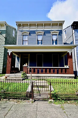 930 Washington Ave #3 Photo 1