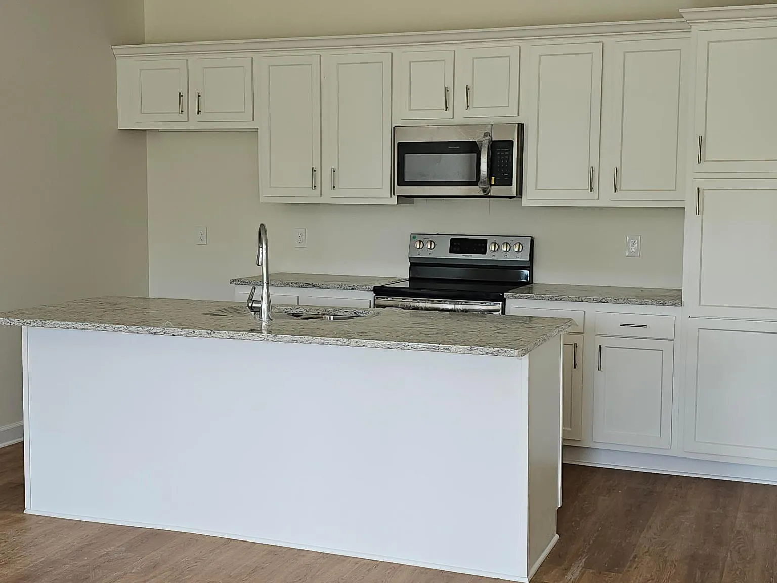 323 Tulip Poplar Ct — Photo 3