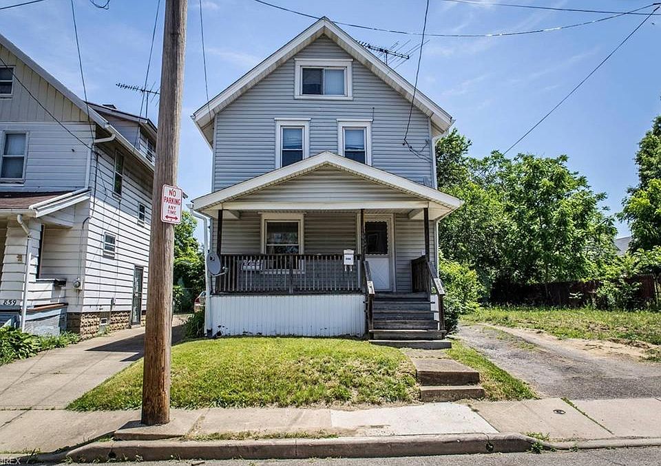 1st image of 863 Berghoff St