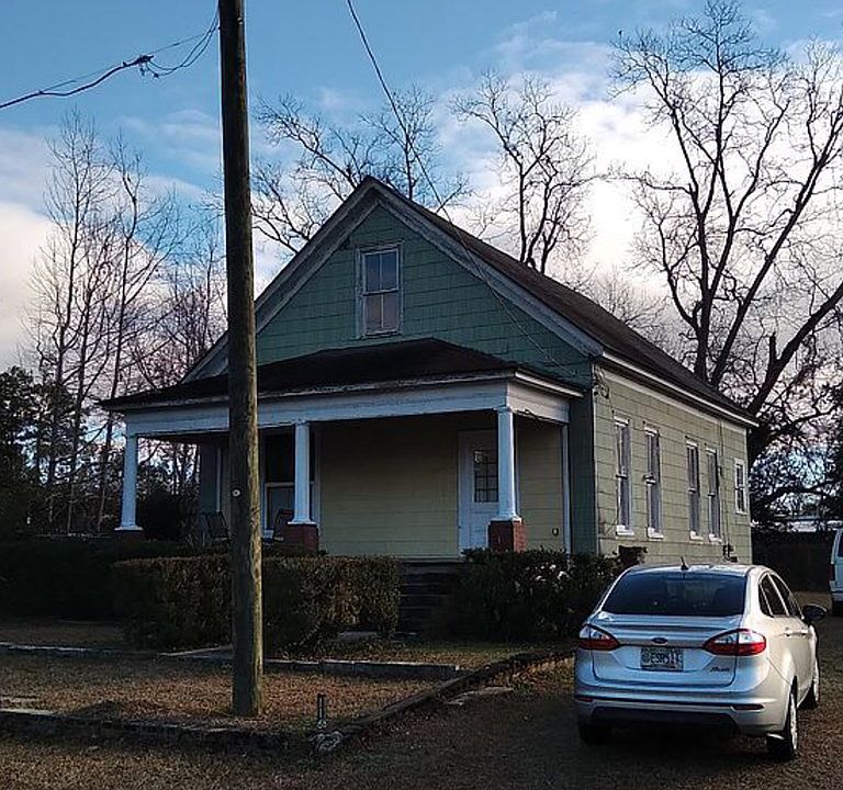 2nd image of 116 N Pickett St