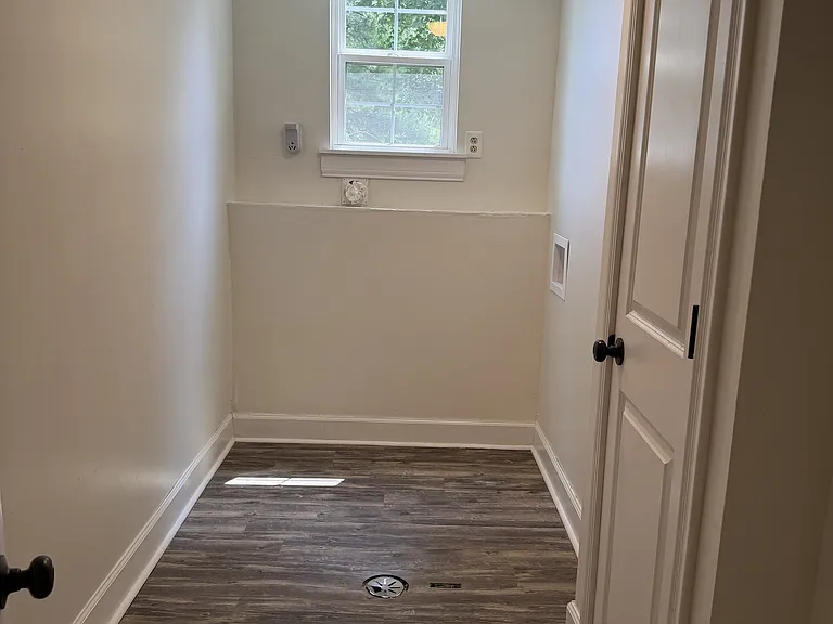 8510 Silver Fox Rd — Photo 14