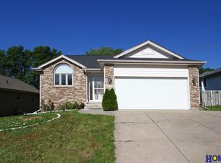 3015 Mickaela Ln, Lincoln, NE 68521