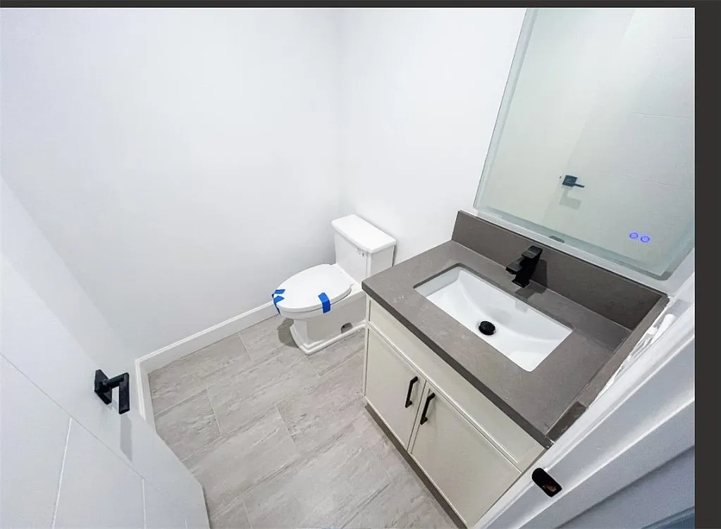 4 bed, 4.5 bath, 1768 sqft, $3,700 — Photo 4