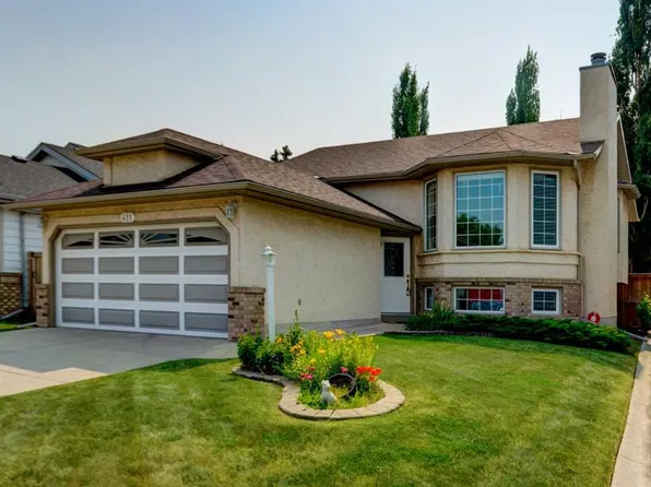411 NE Shawinigan Dr SW, Calgary, AB T2Y 3A2