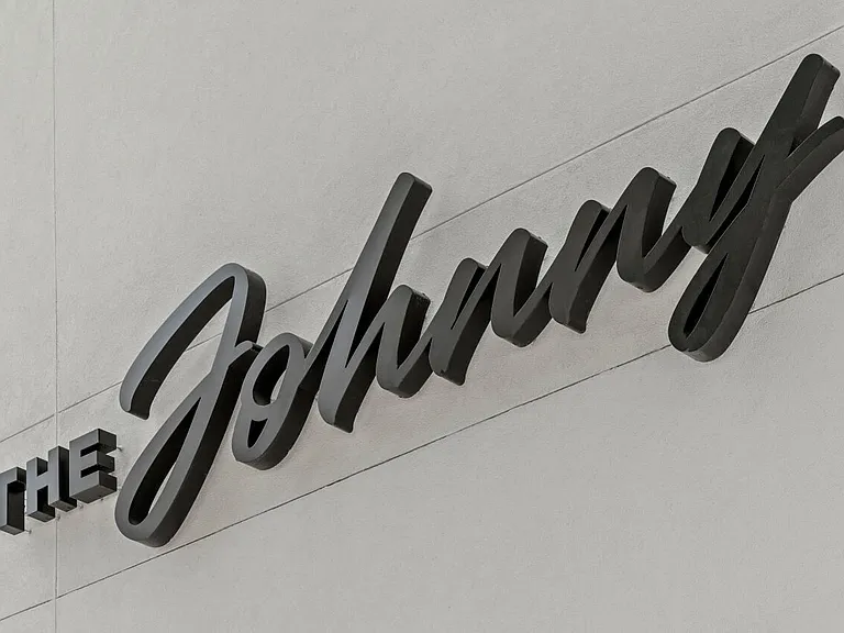 The Johnny — Photo 1