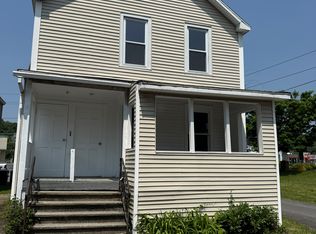 60 Main Ave #2R, Wynantskill, NY 12198