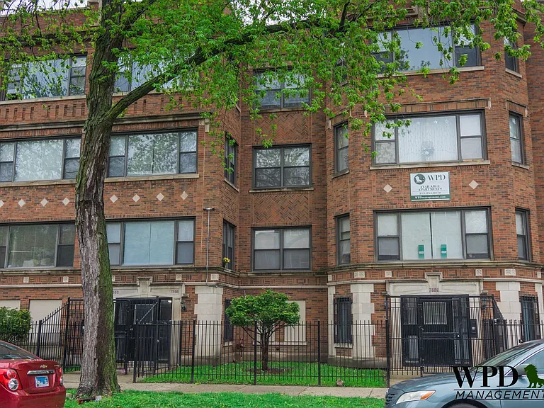 7549 S Essex Ave — Photo 10