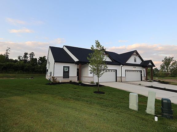 3rd image of 5732 White Pine Ln #9570