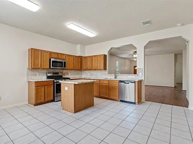 7814 Yaupon Ranch Ct — Photo 14