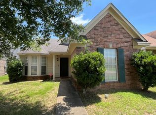 5392 Kristy Ln, Southaven, MS 38671
