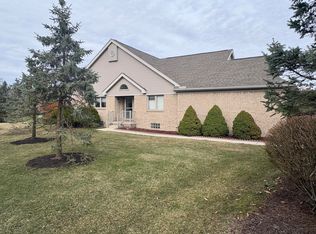 290 Edington Cir, Canton, MI 48187