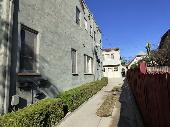 3rd image of 3255 Larga Ave