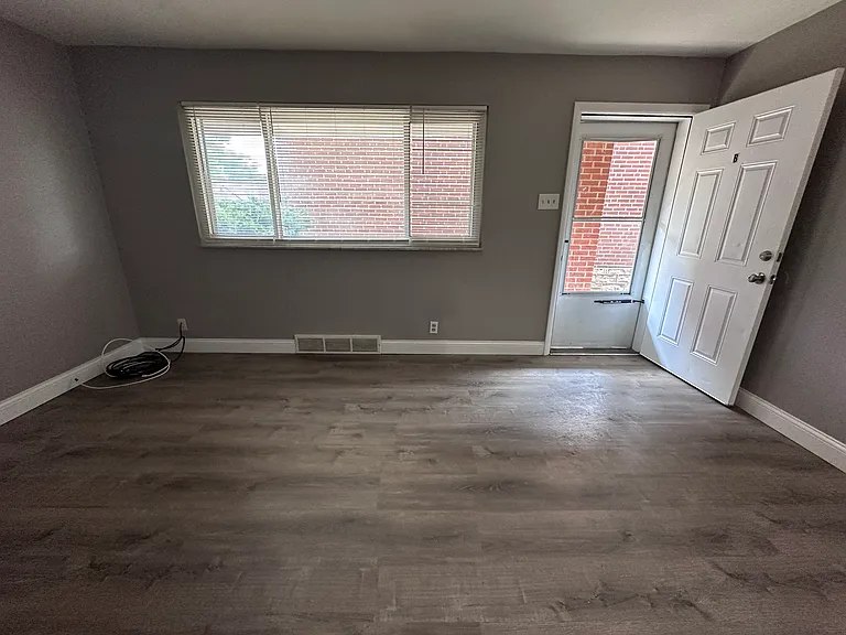 4404 Morganford Rd #B — Photo 3