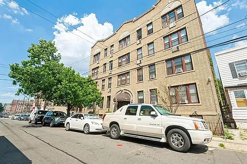 42 Van Wagenen Ave #23 Photo 1
