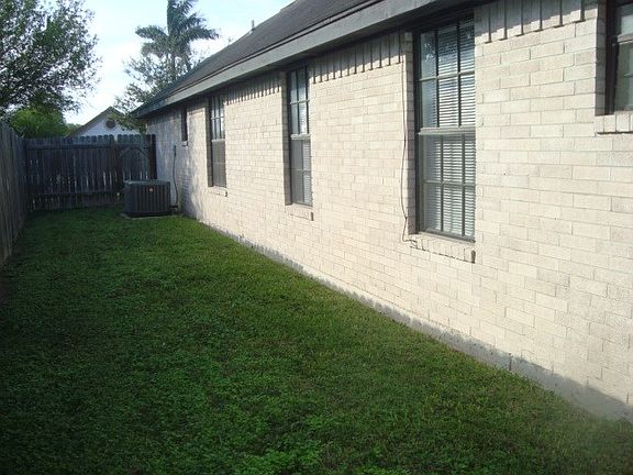 4th image of 2508 Hibiscus Dr