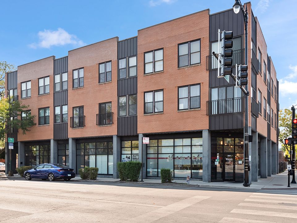 1st image of 7554 N California Ave Unit 301